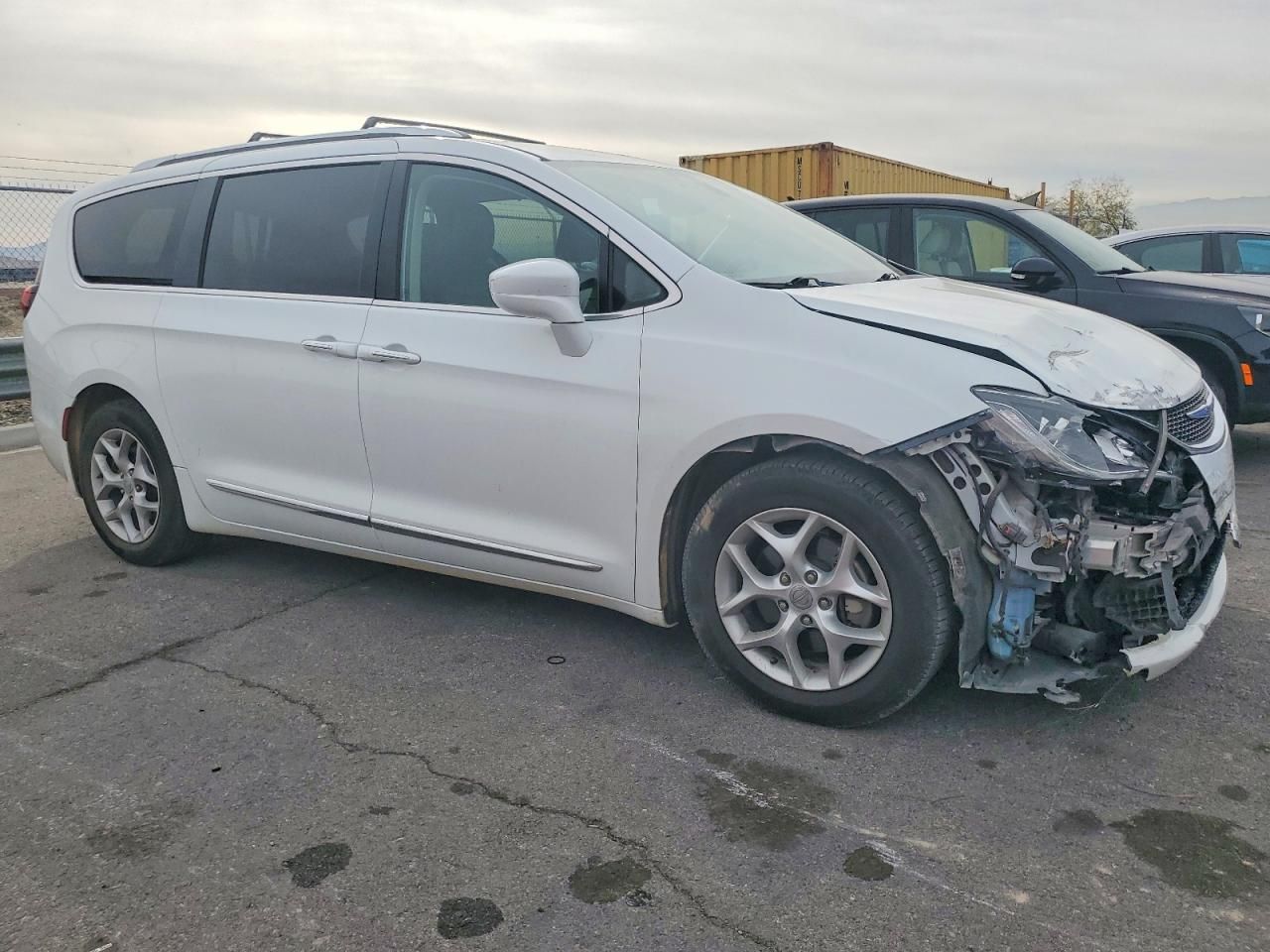 2018 Chrysler Pacifica Touring l