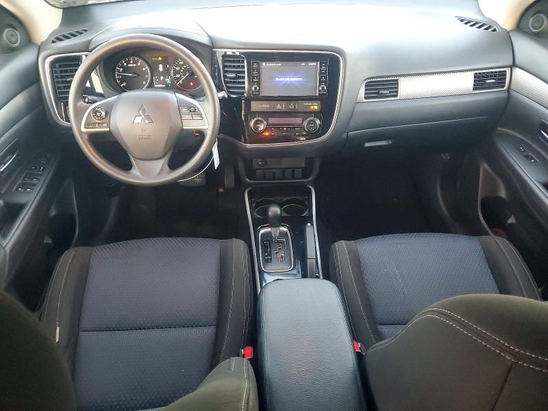 2018 Mitsubishi Outlander es