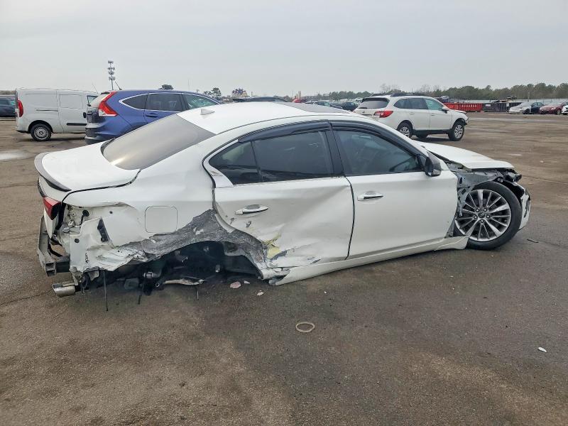 2018 Infiniti Q50 Luxe