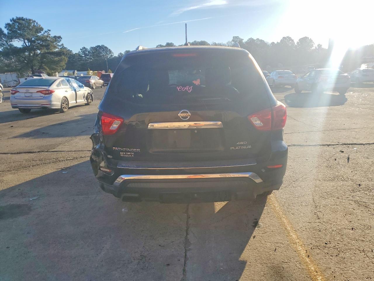 2017 Nissan Pathfinder s
