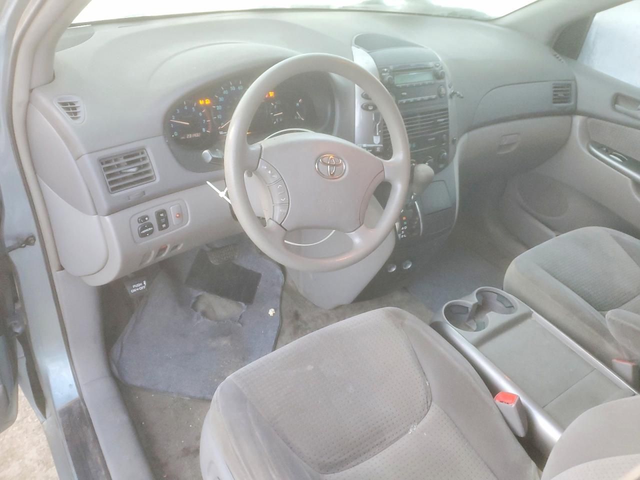 2006 Toyota Sienna ce