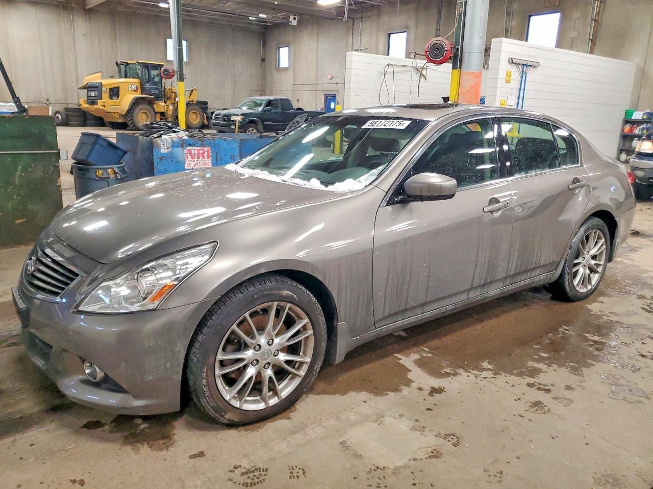 2011 Infiniti G37