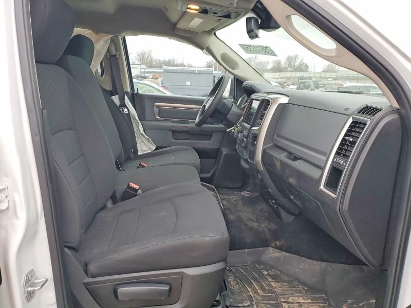 2019 Dodge Ram 1500 Classic slt