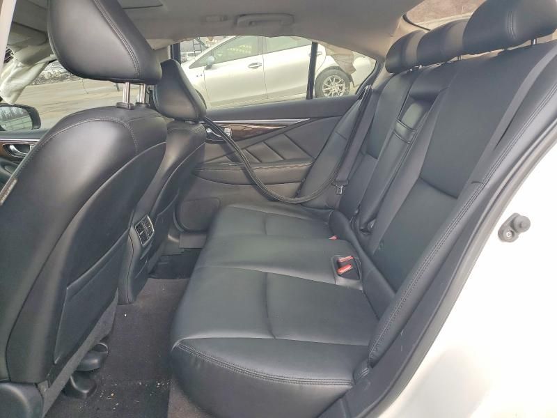 2018 Infiniti Q50 Luxe