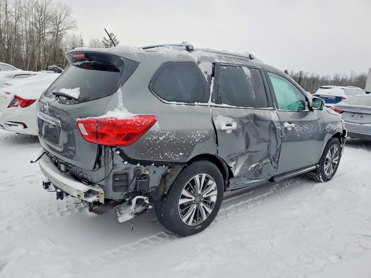 2017 Nissan Pathfinder s