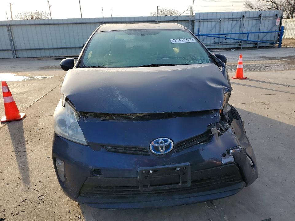 2013 Toyota Prius two