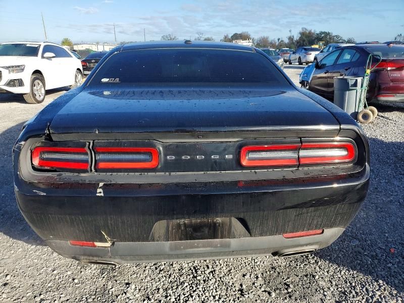 2017 Dodge Challenger sxt