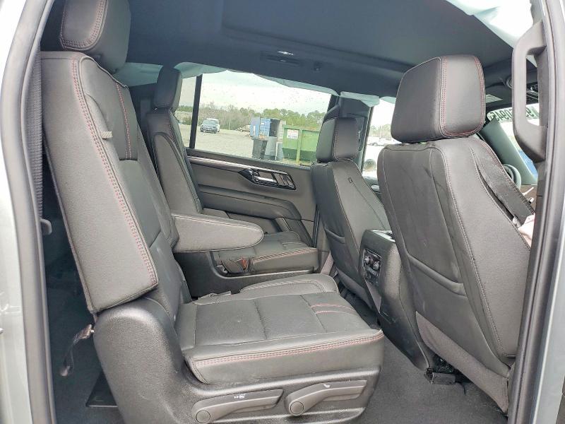 2026 Chevrolet Suburban C1500 rst