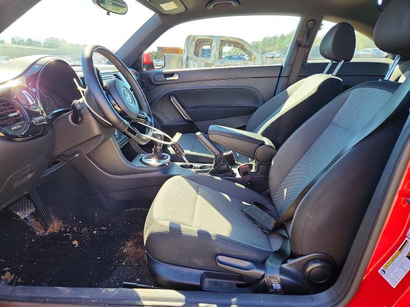 2019 Volkswagen Beetle s