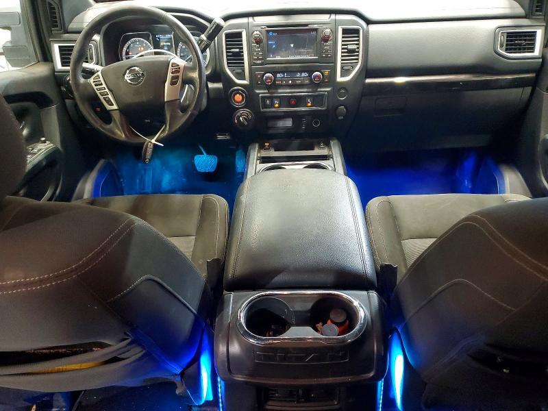 2018 Nissan Titan sv