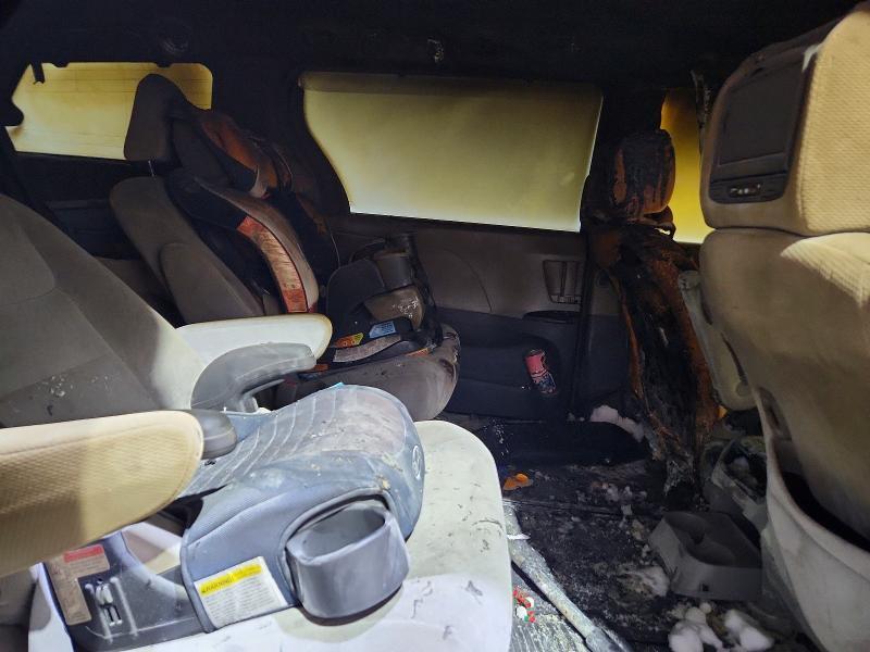 2015 Toyota Sienna le