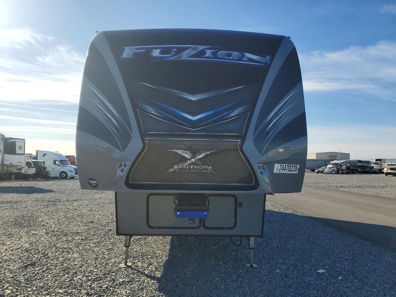 2017 Keystone Fuzion