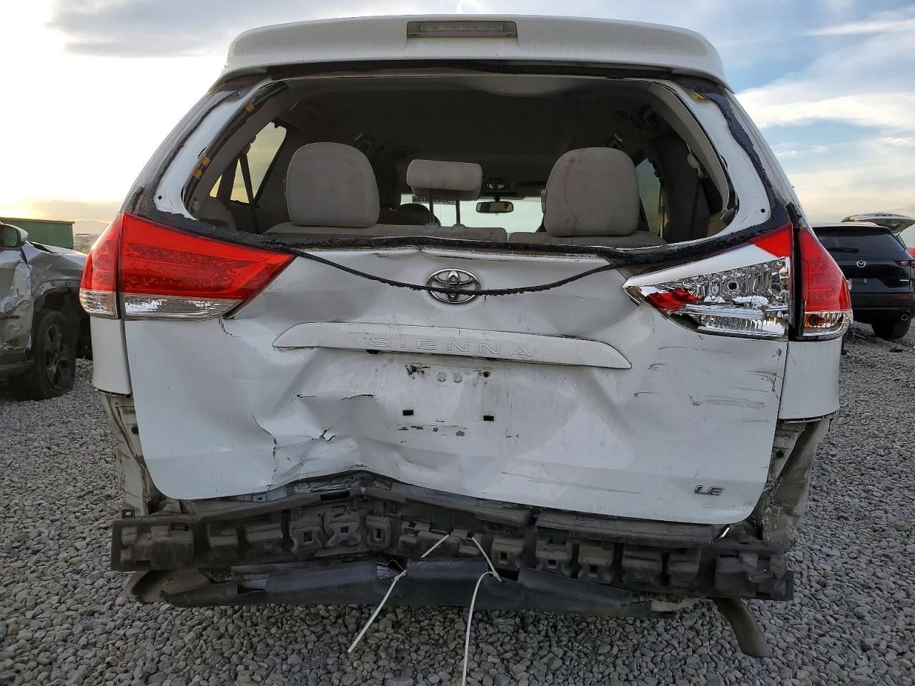 2014 Toyota Sienna le 8-passenger
