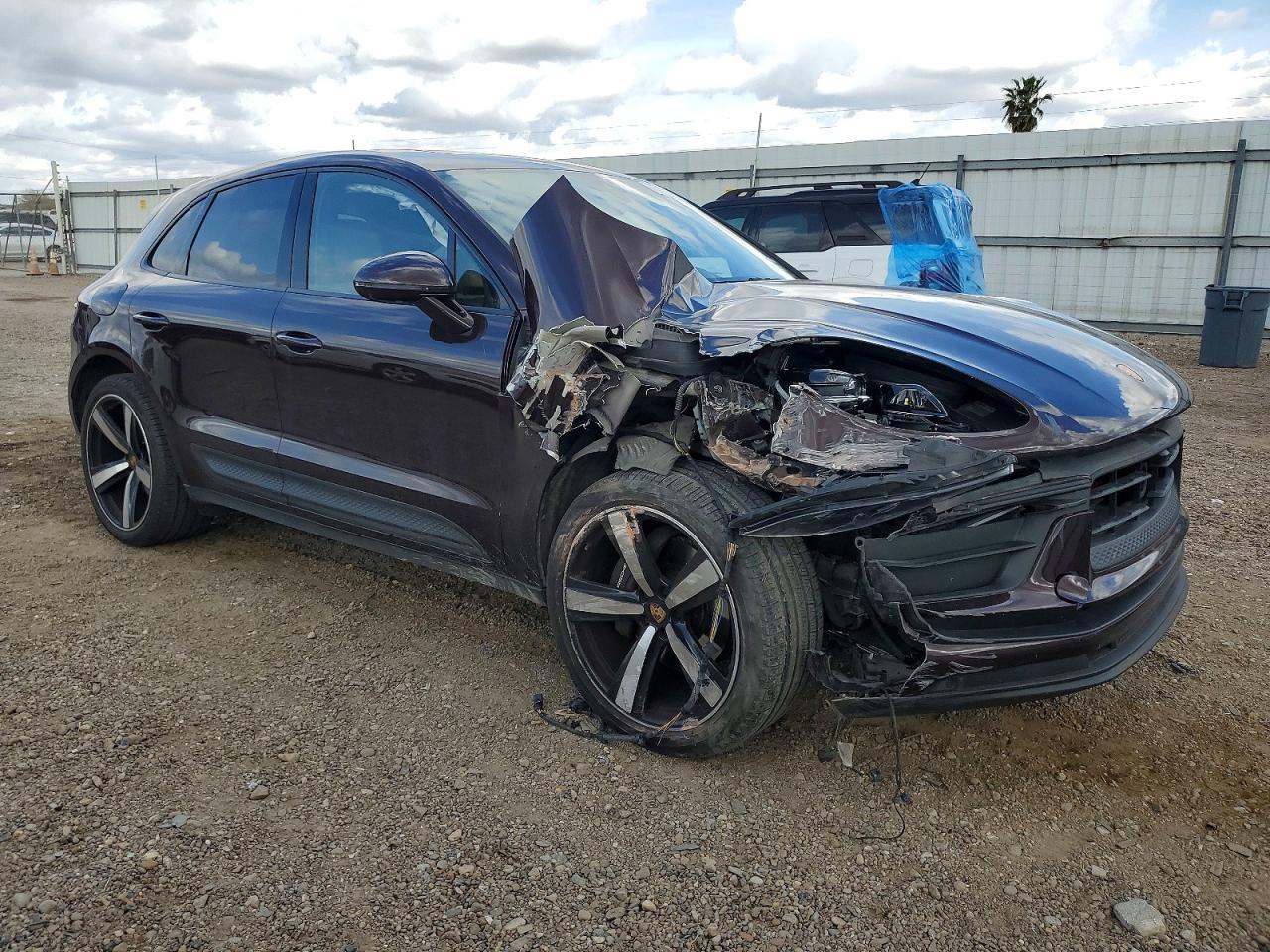 2024 Porsche Macan Base