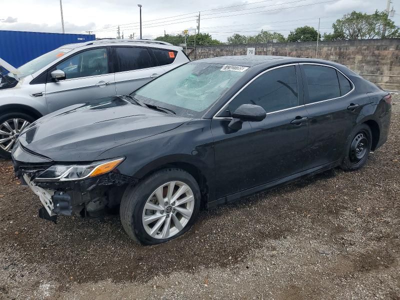 2024 Toyota Camry le