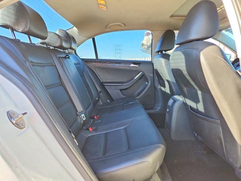 2016 Volkswagen Jetta sel