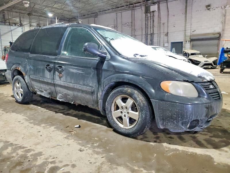 2005 Dodge Grand Caravan sxt