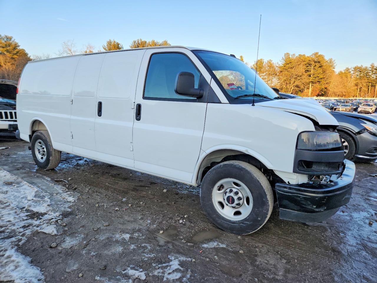 2025 GMC Savana G3500