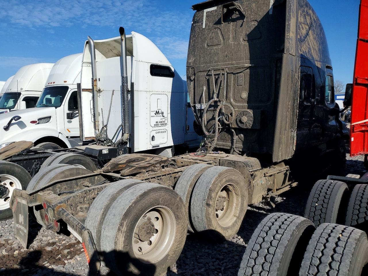 2016 Freightliner Cascadia 125 Semi Truck