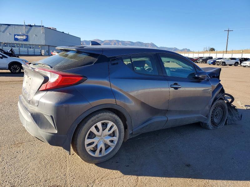 2021 Toyota C-hr xle
