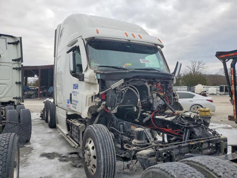 2020 Freightliner Cascadia 126 Semi Truck