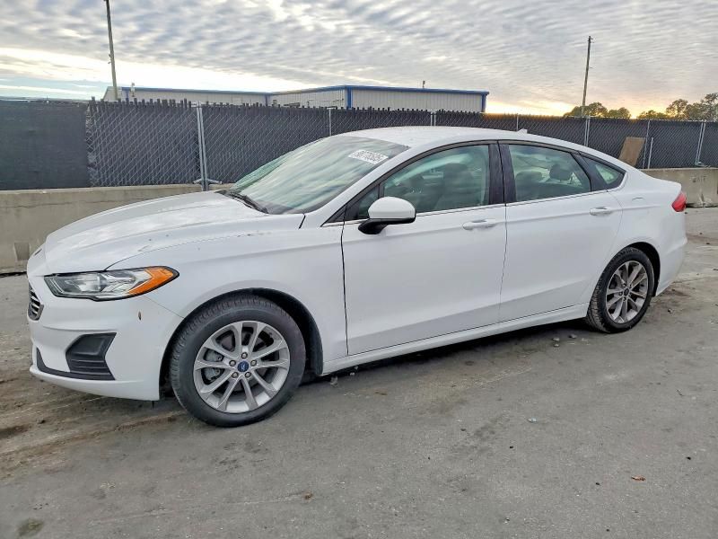 2020 Ford Fusion se