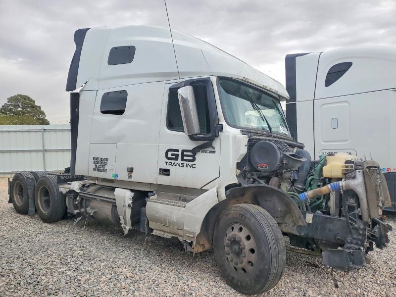 2021 Volvo VNL Semi Truck