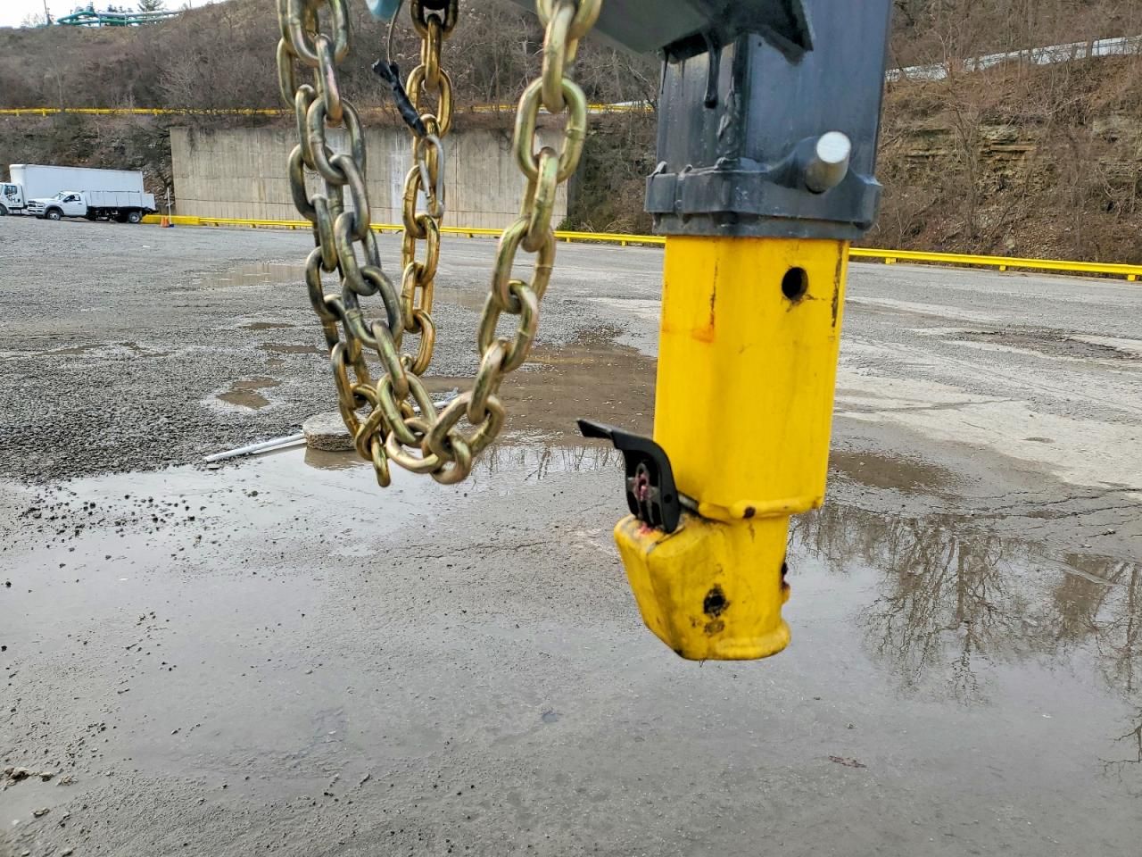 2025 Big Tex 14GN-30D5A-MRBK Equipment Trailer