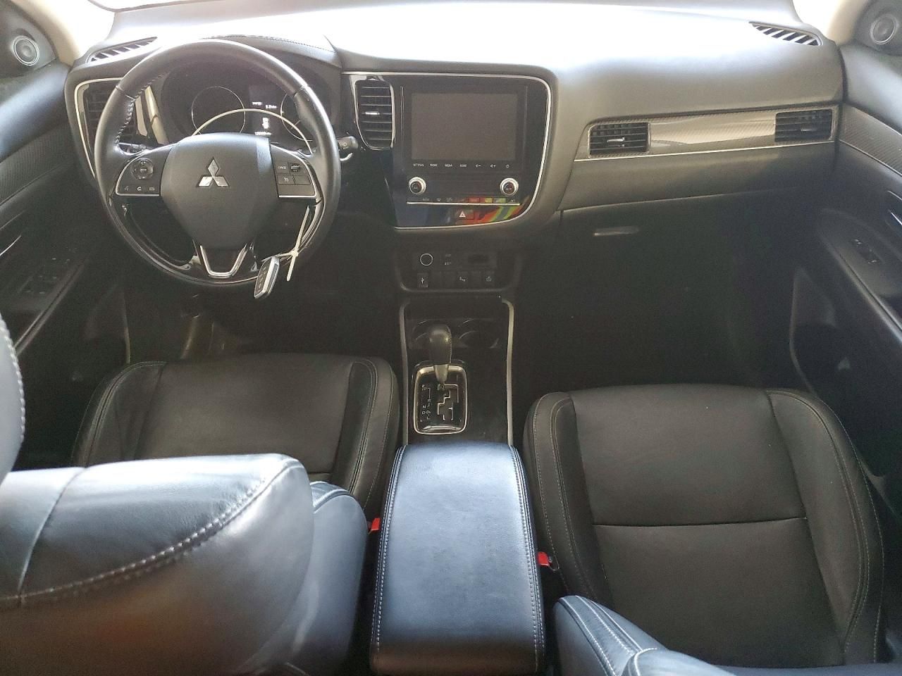 2020 Mitsubishi Outlander se