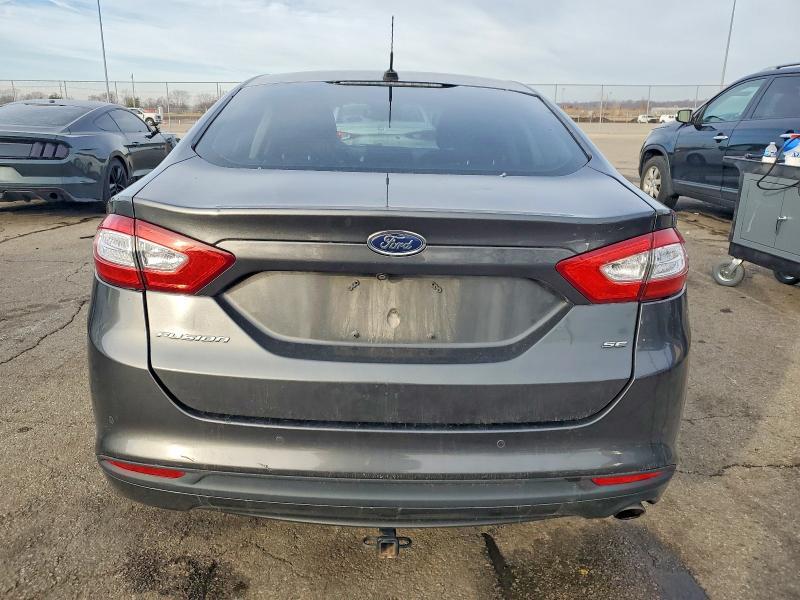 2016 Ford Fusion se