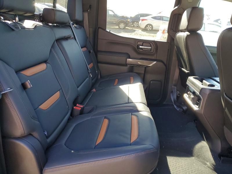 2022 GMC Sierra Limited K1500 AT4