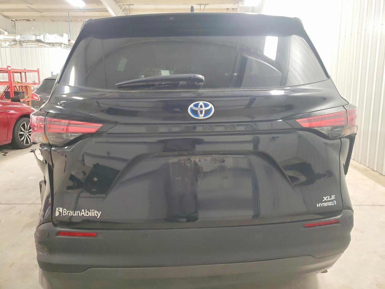 2022 Toyota Sienna xle