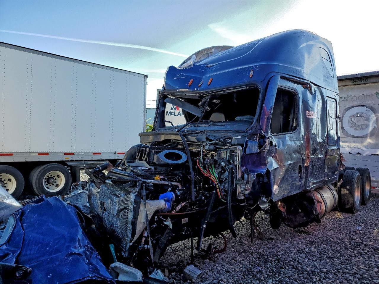 2022 Freightliner Cascadia 126 Semi Truck