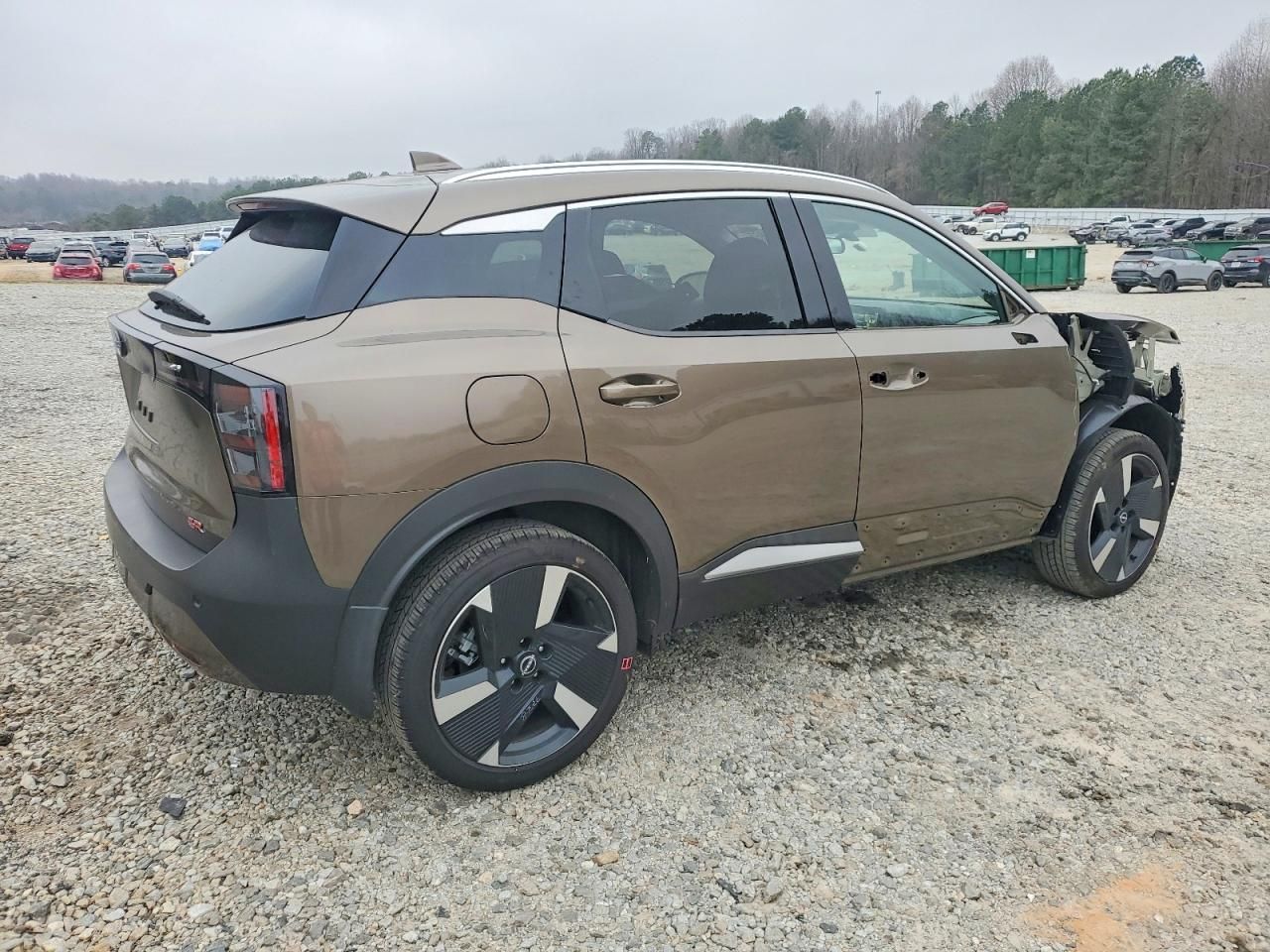 2025 Nissan Kicks sr