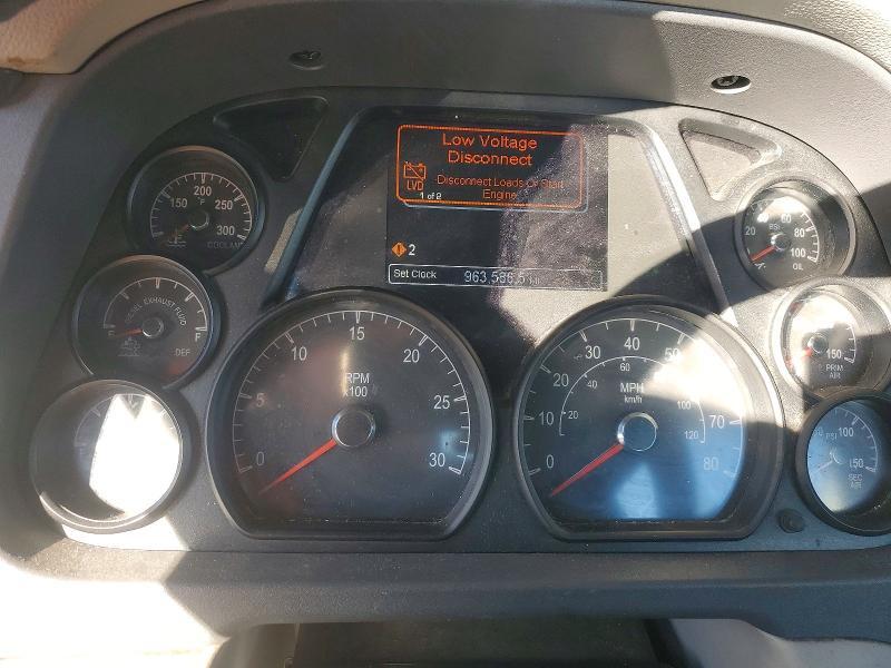 2018 Peterbilt 579 Semi Truck