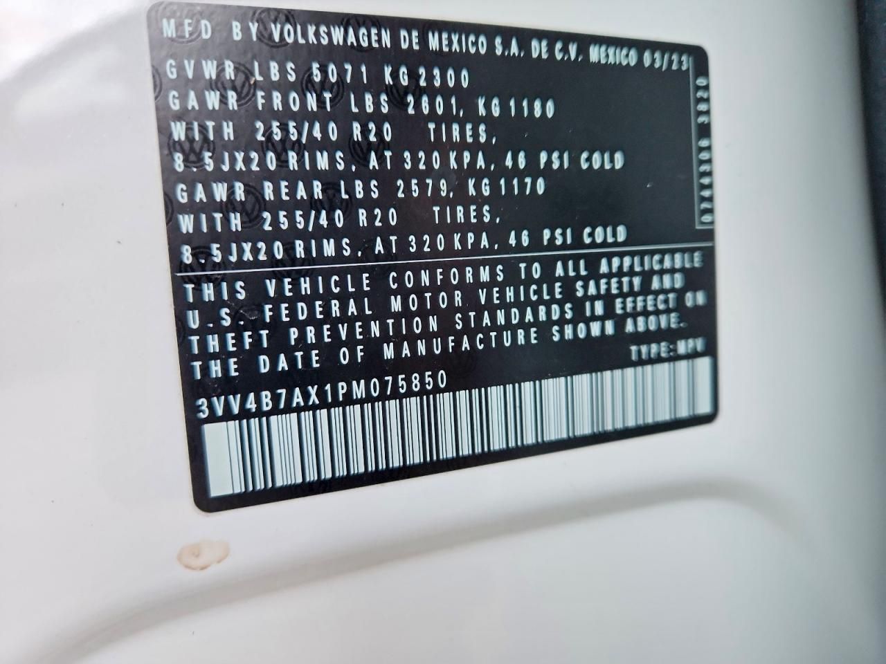 2023 Volkswagen Tiguan sel R-line Black