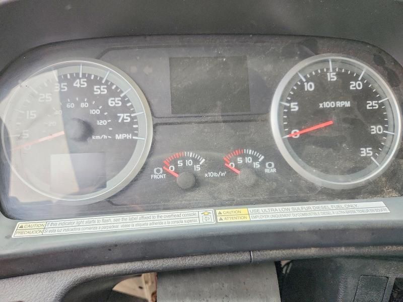 2013 Hino Hino 338-Semi Truck