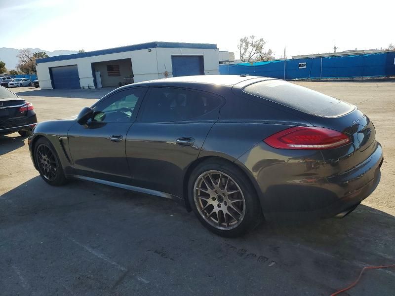 2014 Porsche Panamera 2