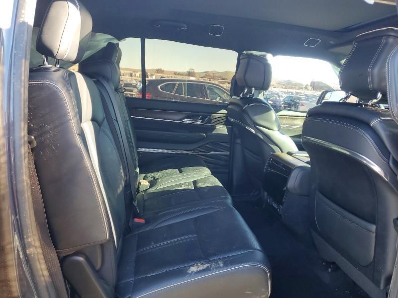 2022 Jeep Grand Wagoneer Series ii