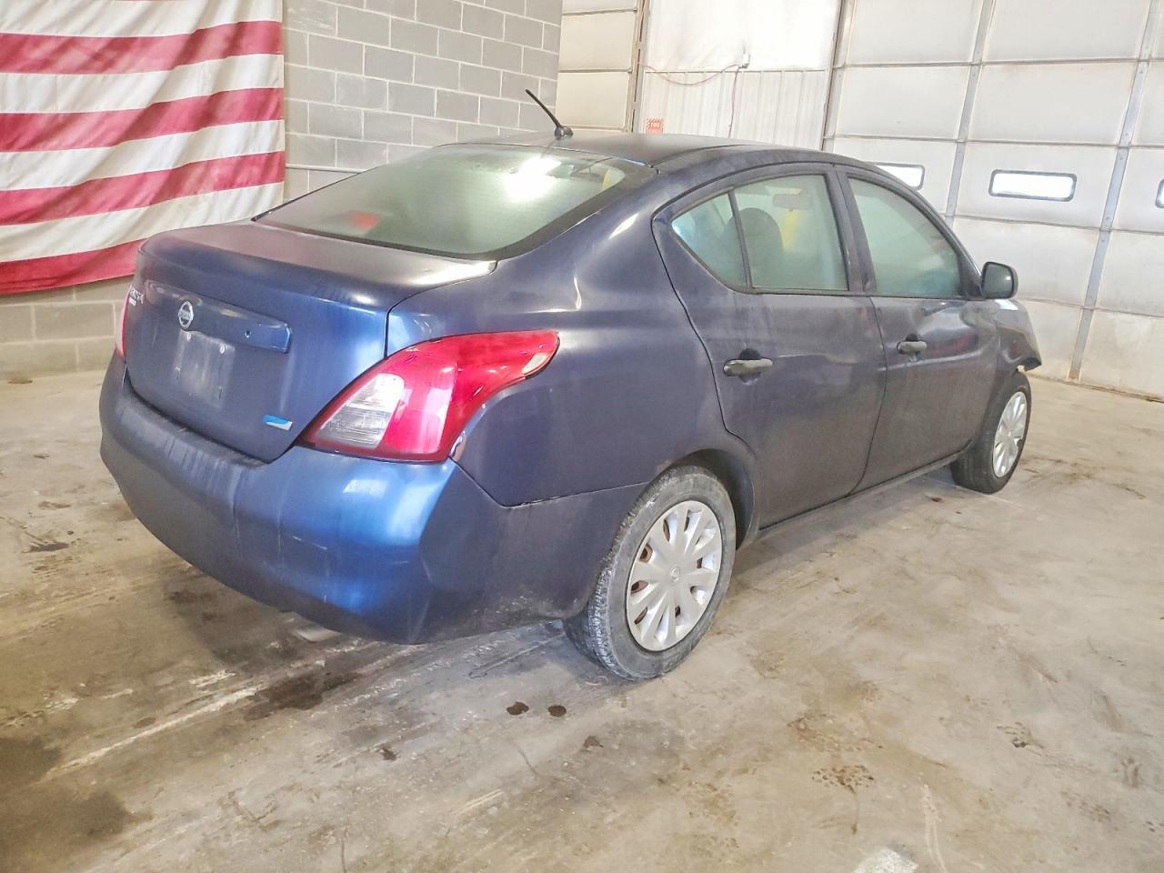 2013 Nissan Versa s