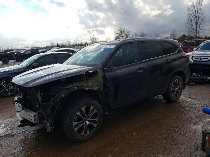 2022 Toyota Highlander xle