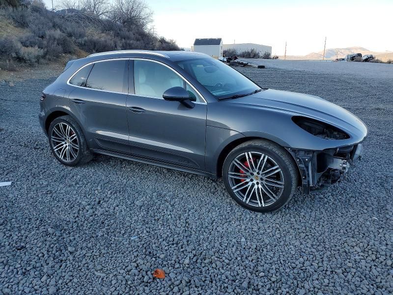 2017 Porsche Macan gts