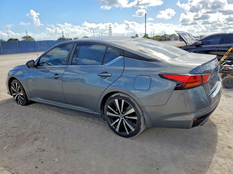 2021 Nissan Altima sr