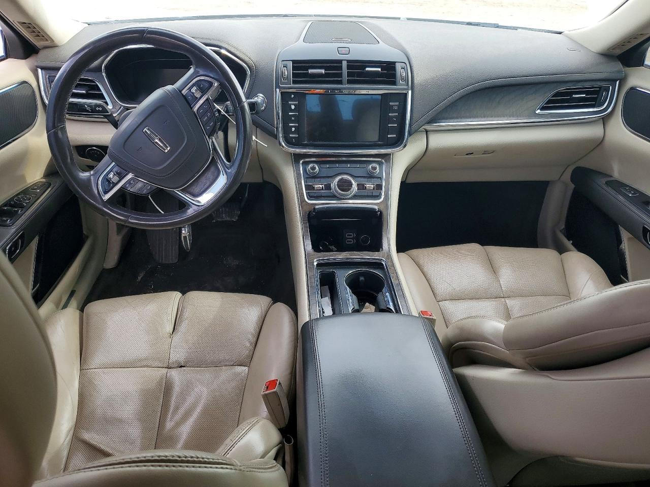 2017 Lincoln Continental Select