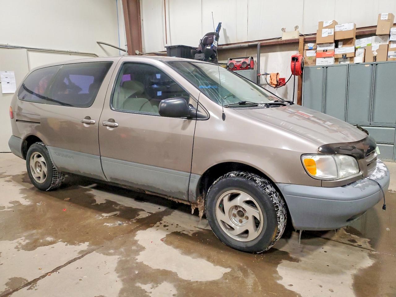 1998 Toyota Sienna ce