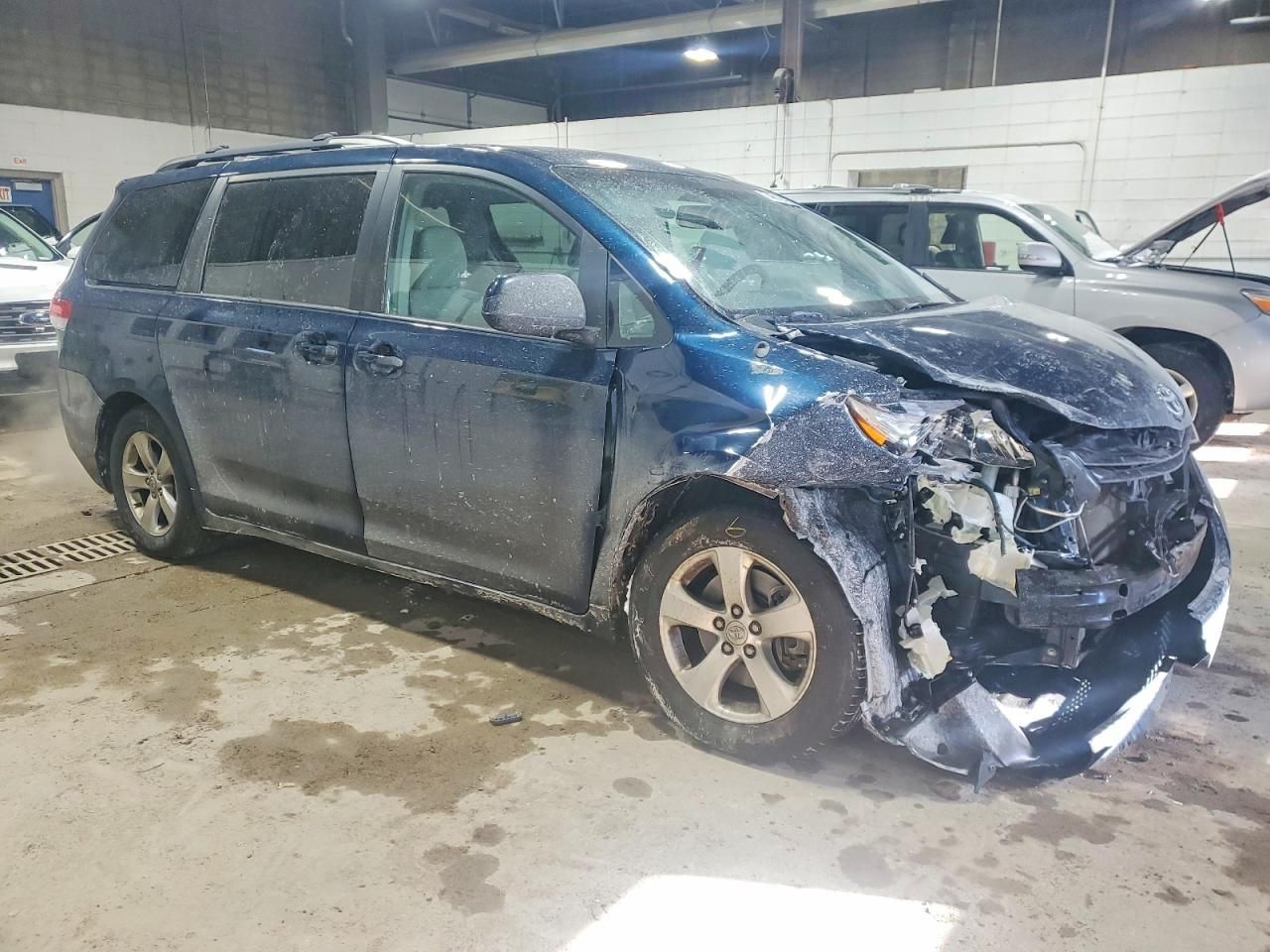 2012 Toyota Sienna le