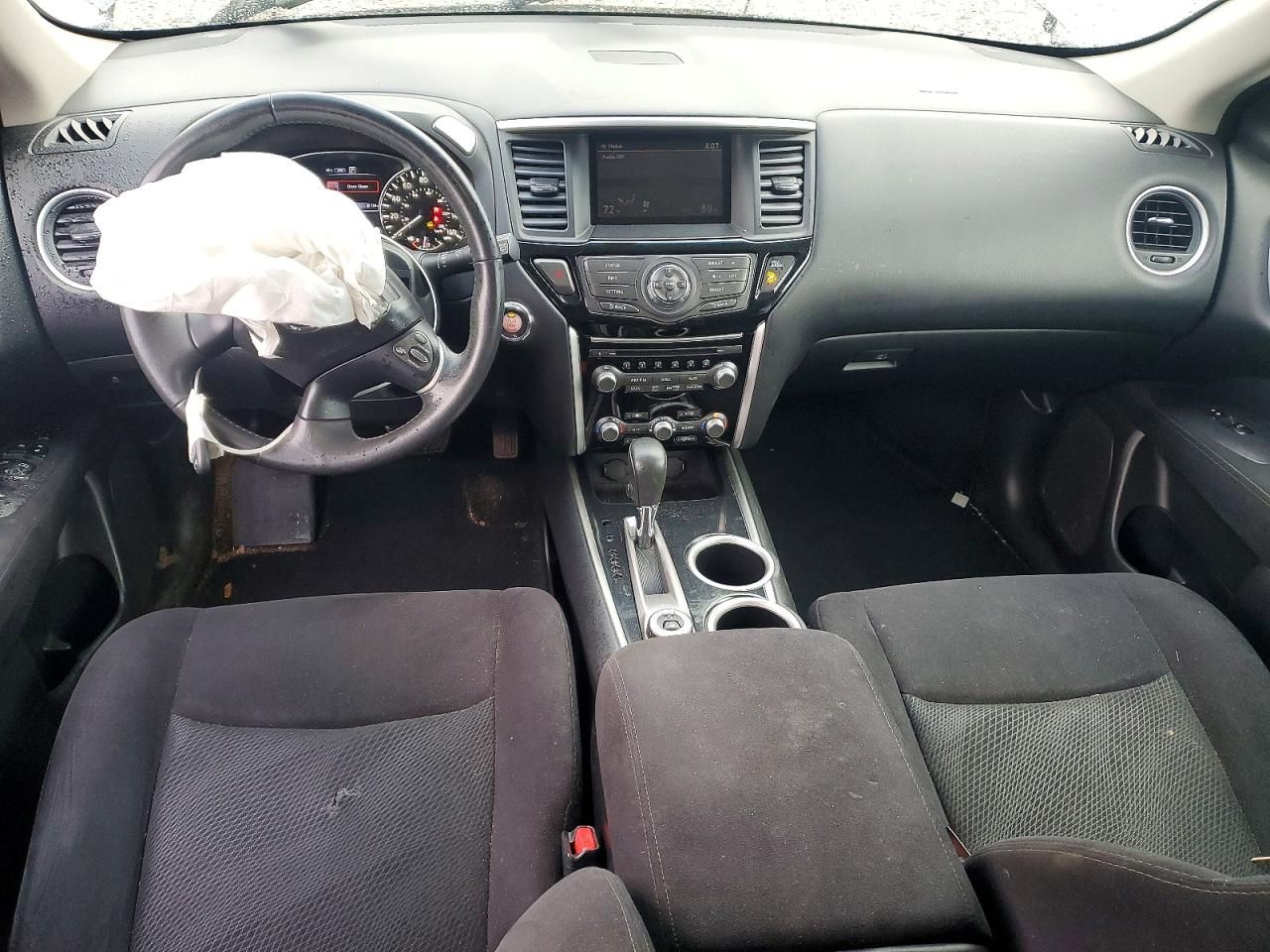 2016 Nissan Pathfinder s