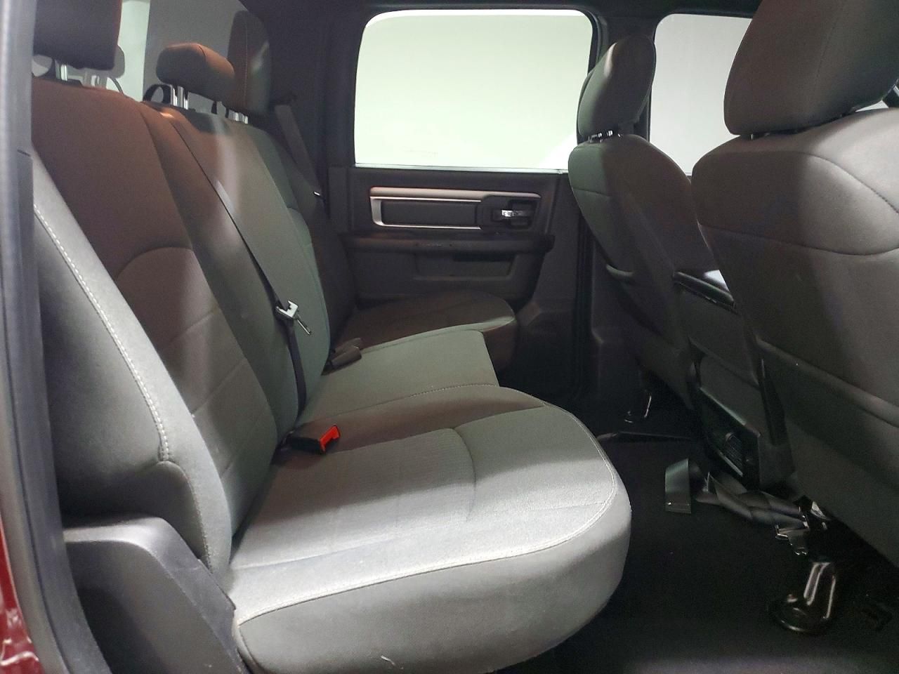 2024 Dodge Ram 1500 Classic slt