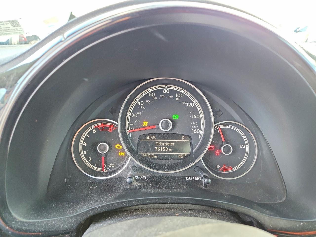 2018 Volkswagen Beetle s