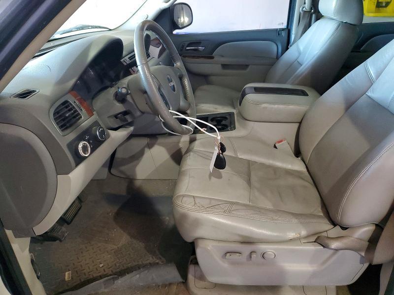 2010 GMC Yukon xl K1500 slt